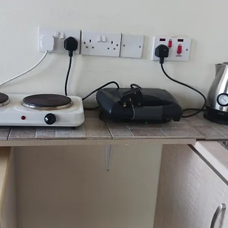 Extremely Comfy With Spacious Private Terrace 10min Walk To The & In Town * Lárnaka