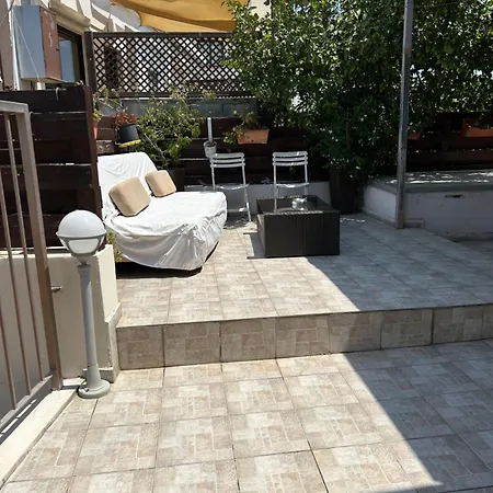 Holiday home Extremely Comfy With Spacious Private Terrace 10min Walk To The & In Town