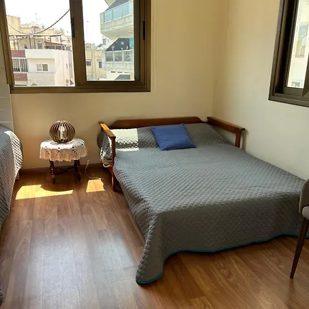 Holiday home Extremely Comfy With Spacious Private Terrace 10min Walk To The & In Town Larnaca