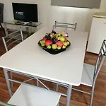 Extremely Comfy With Spacious Private Terrace 10min Walk To The & In Town Lárnaka