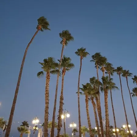 Extremely Comfy With Spacious Private Terrace 10min Walk To The & In Town