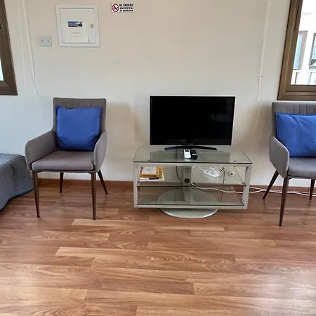 Дом отдыха Extremely Comfy With Spacious Private Terrace 10min Walk To The & In Town *