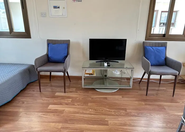 Ferienhaus Extremely Comfy With Spacious Private Terrace 10min Walk To The & In Town *