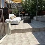Nyaraló Extremely Comfy With Spacious Private Terrace 10min Walk To The & In Town
