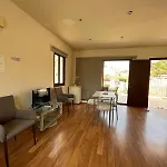 Nyaraló Extremely Comfy With Spacious Private Terrace 10min Walk To The & In Town Lárnaka