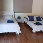 Extremely Comfy With Spacious Private Terrace 10min Walk To The & In Town * Lárnaka